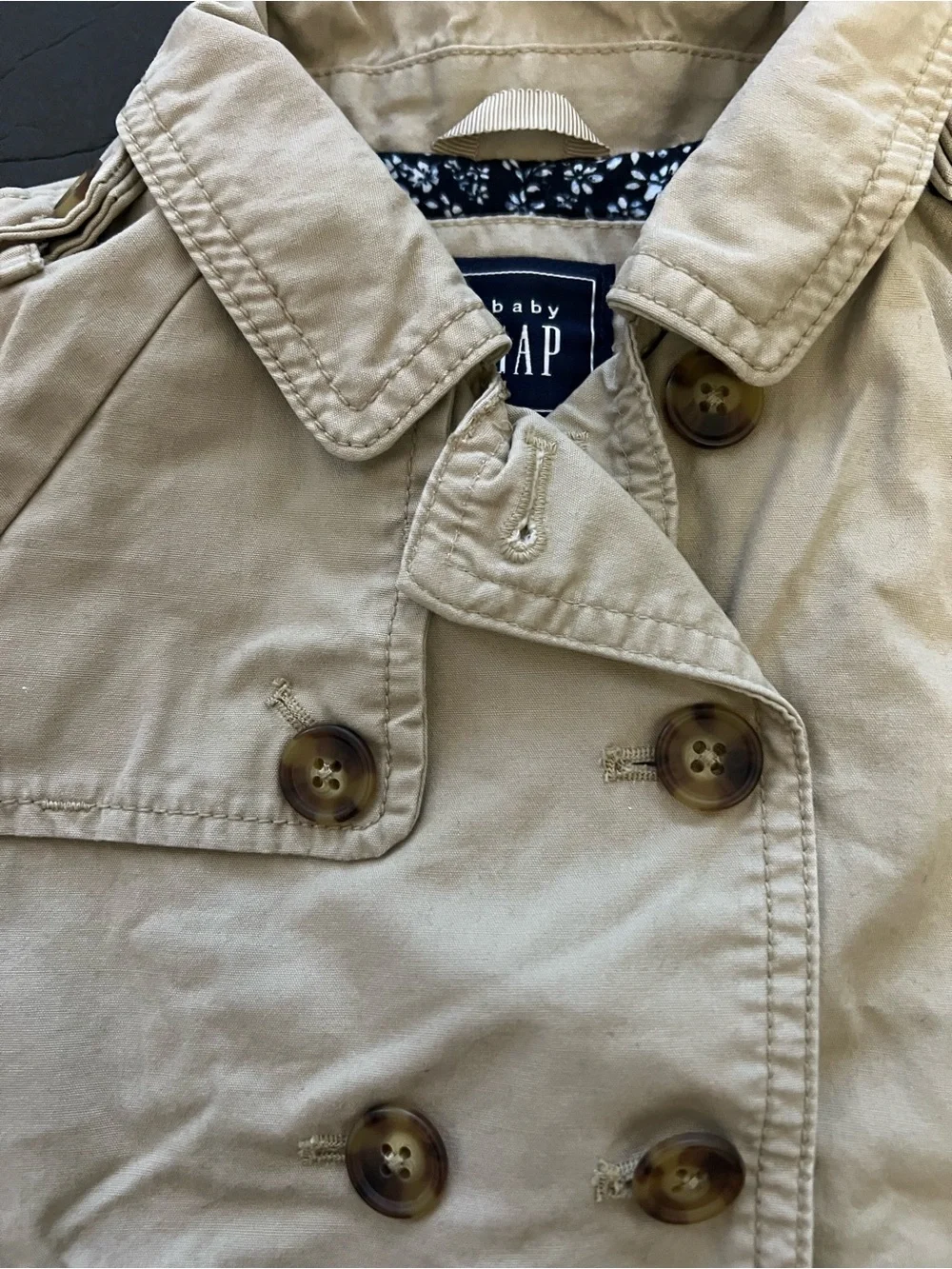 GAP 3T Kids girls Khaki /tan Double-Breasted Pea Coat fully lined w/flower print